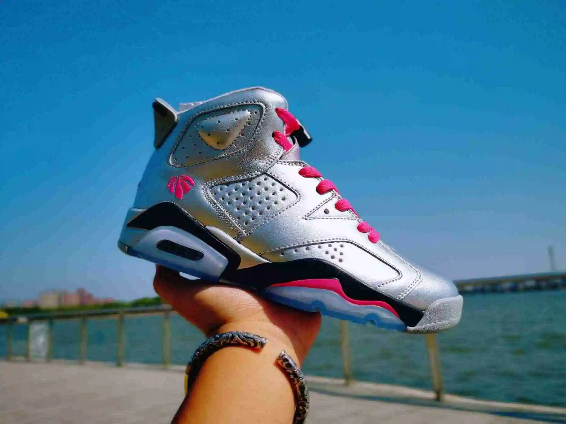 Air Jordan 6  情人节女鞋36 36.5 37.5 38 38.5 39 40 41 42 43 (7).webp