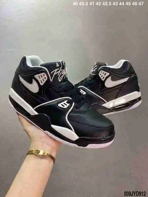 652-8 黑白 40-47