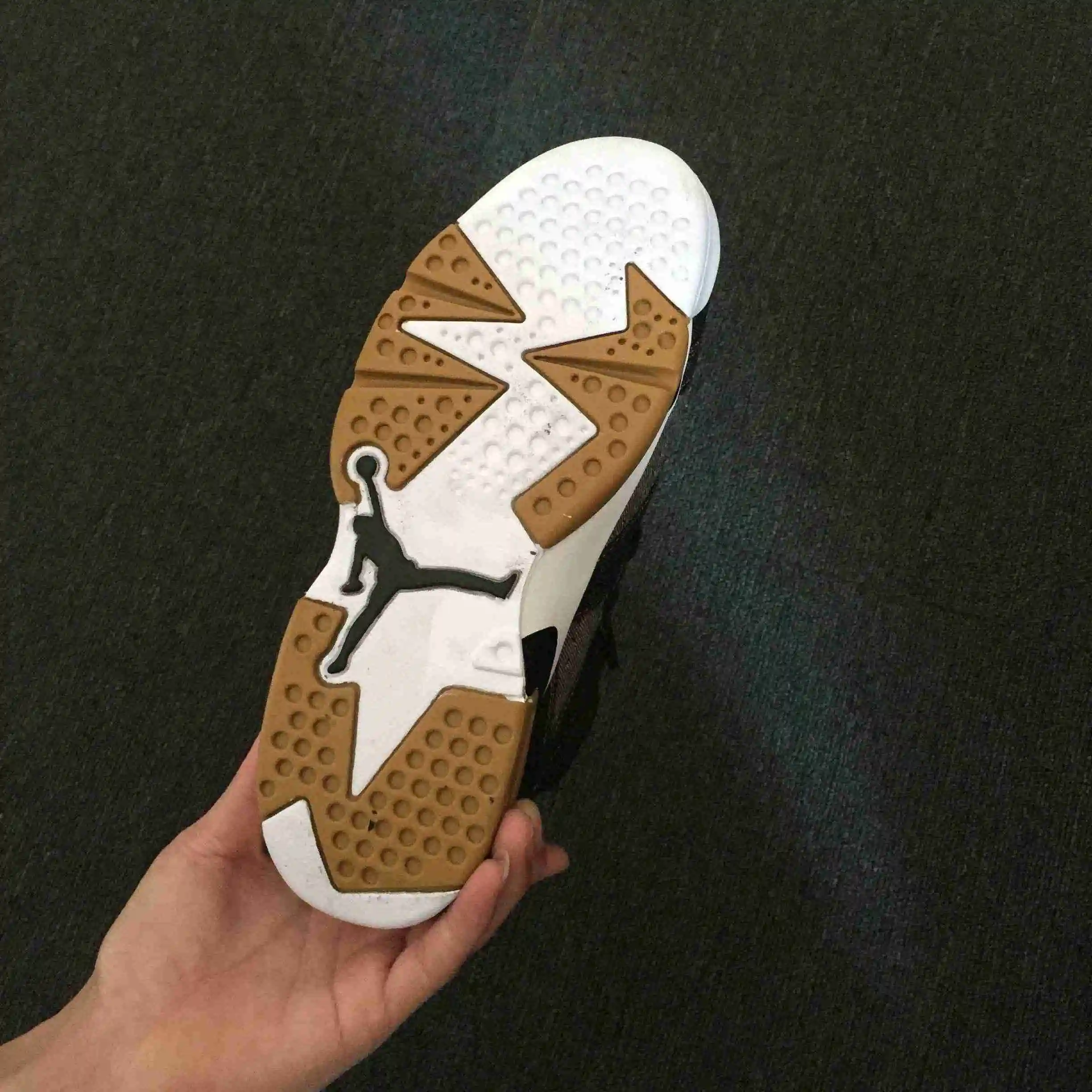 Levi’s x Air Jordan 6 黑牛仔13.webp