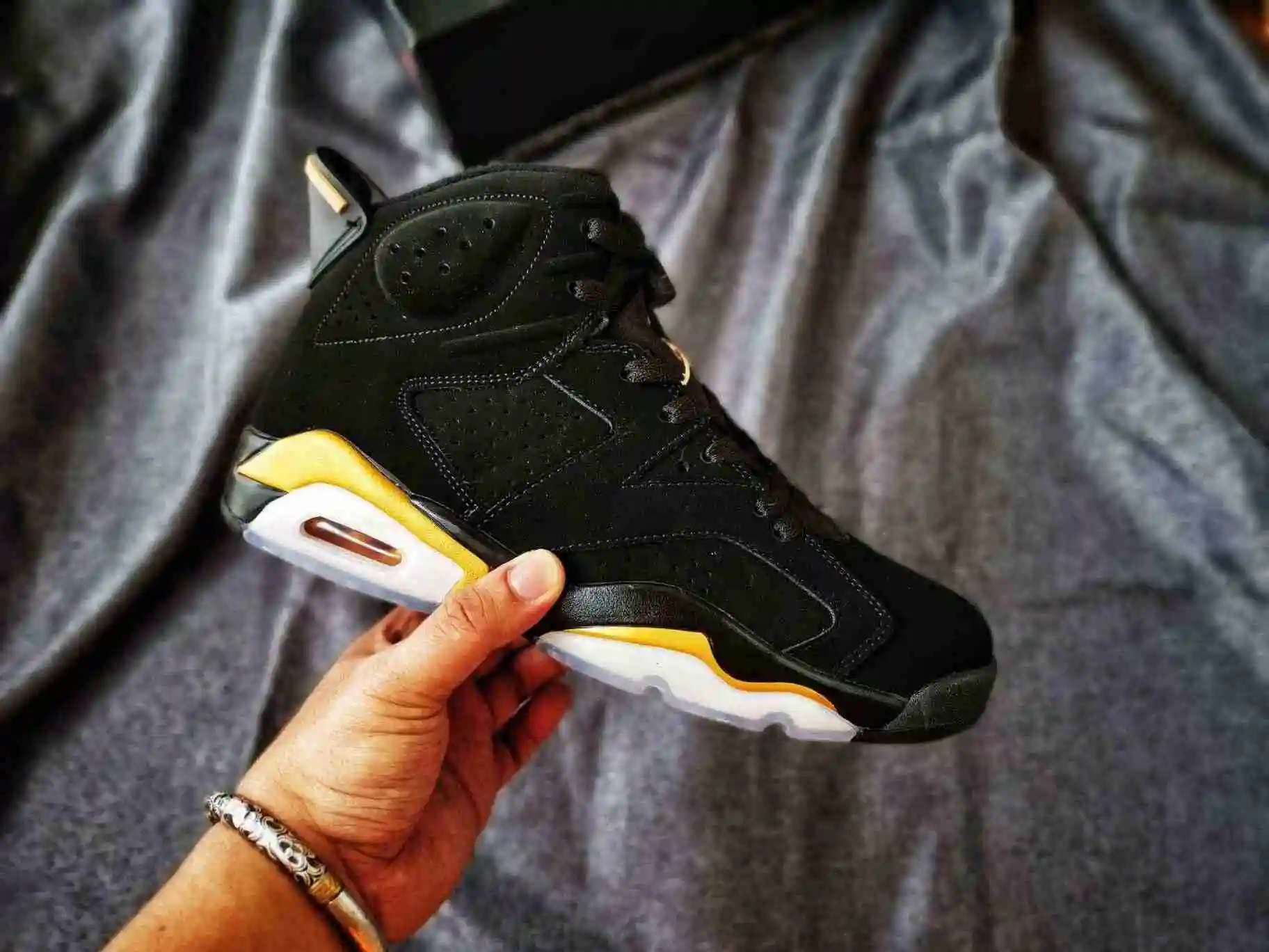 Air Jordan 6 黑金高品质 40-----47带半吗 (8).webp