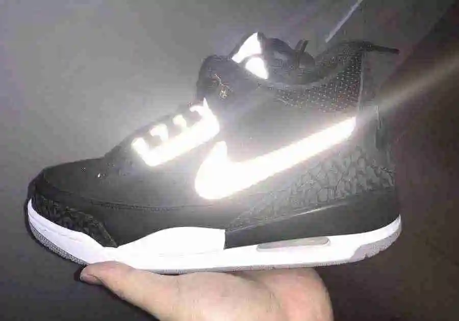 air-Jordan-3-Tinker-Black-Cement-Grey-Metallic-Gold-CK4348-007-Release-Date-6.webp