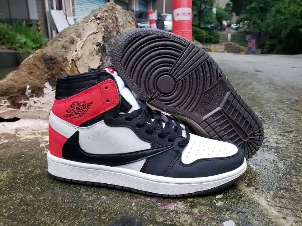 白黑红 (1).webp