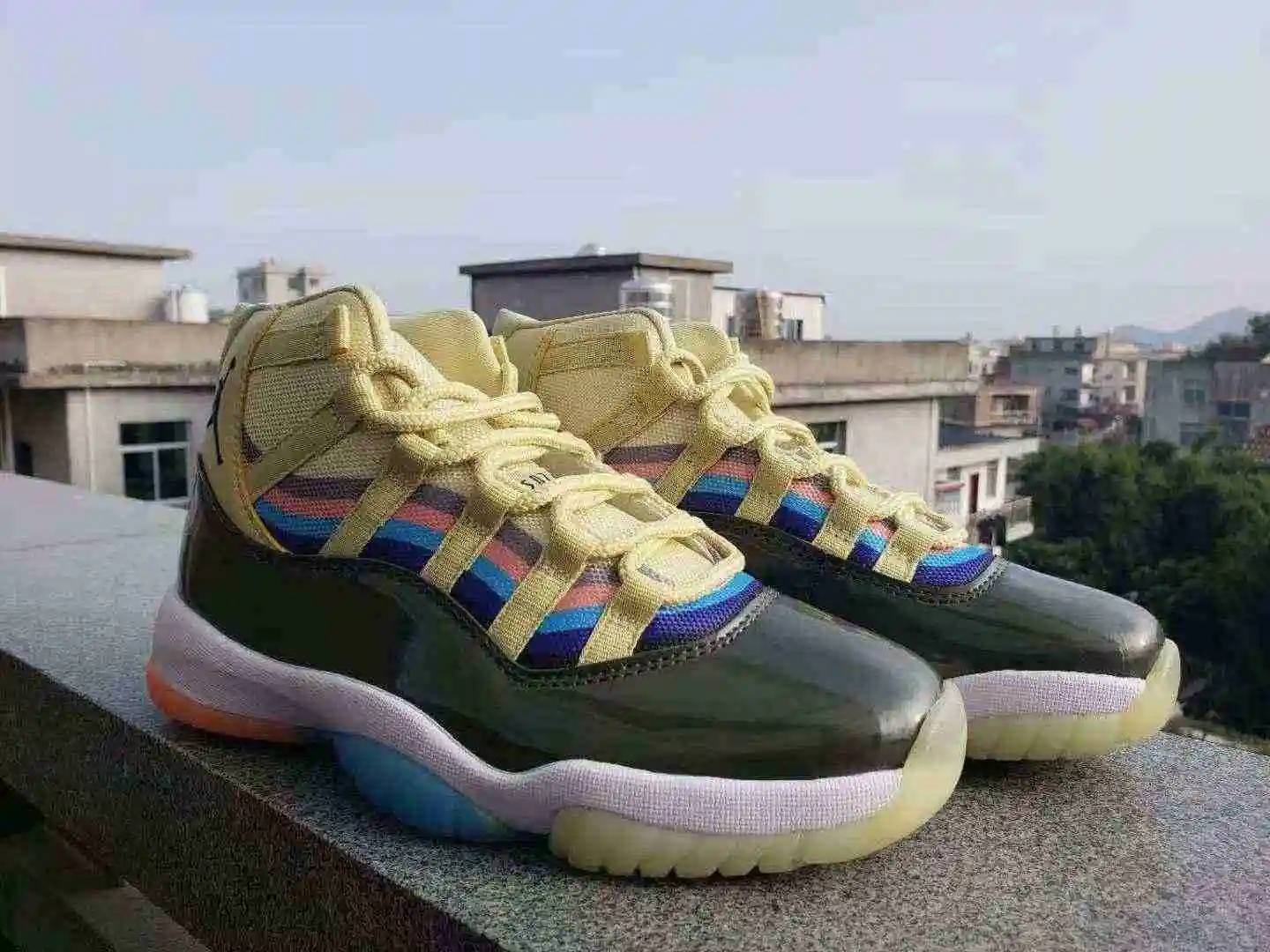 AJ11七彩4.webp