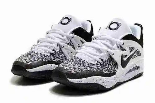 Zapatillas de baloncesto Durant de 15.ª generación en la gran serie de calzado para niños
