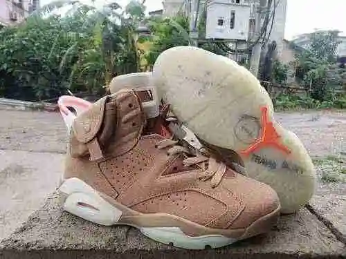 Bolsillo con cremallera marrón caqui de la marca AJ6 x TravisScott TS Co 40-47