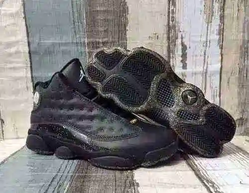 Zapato Hombre JORDAN 13 Negro Dorado (Transparente) 40-47