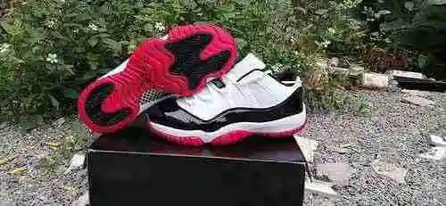 Jordan 11 Corte bajo Blanco Negro Rojo 36-47