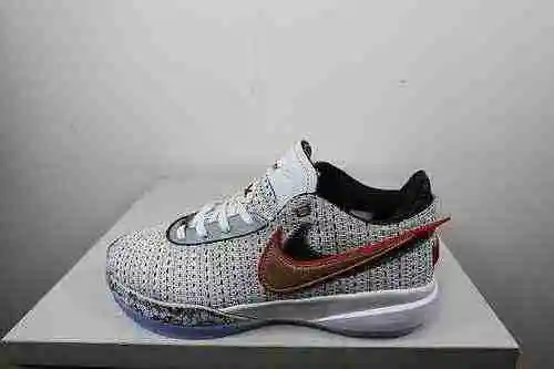 James 20th Generation Low Cut Gris Rojo 40-46