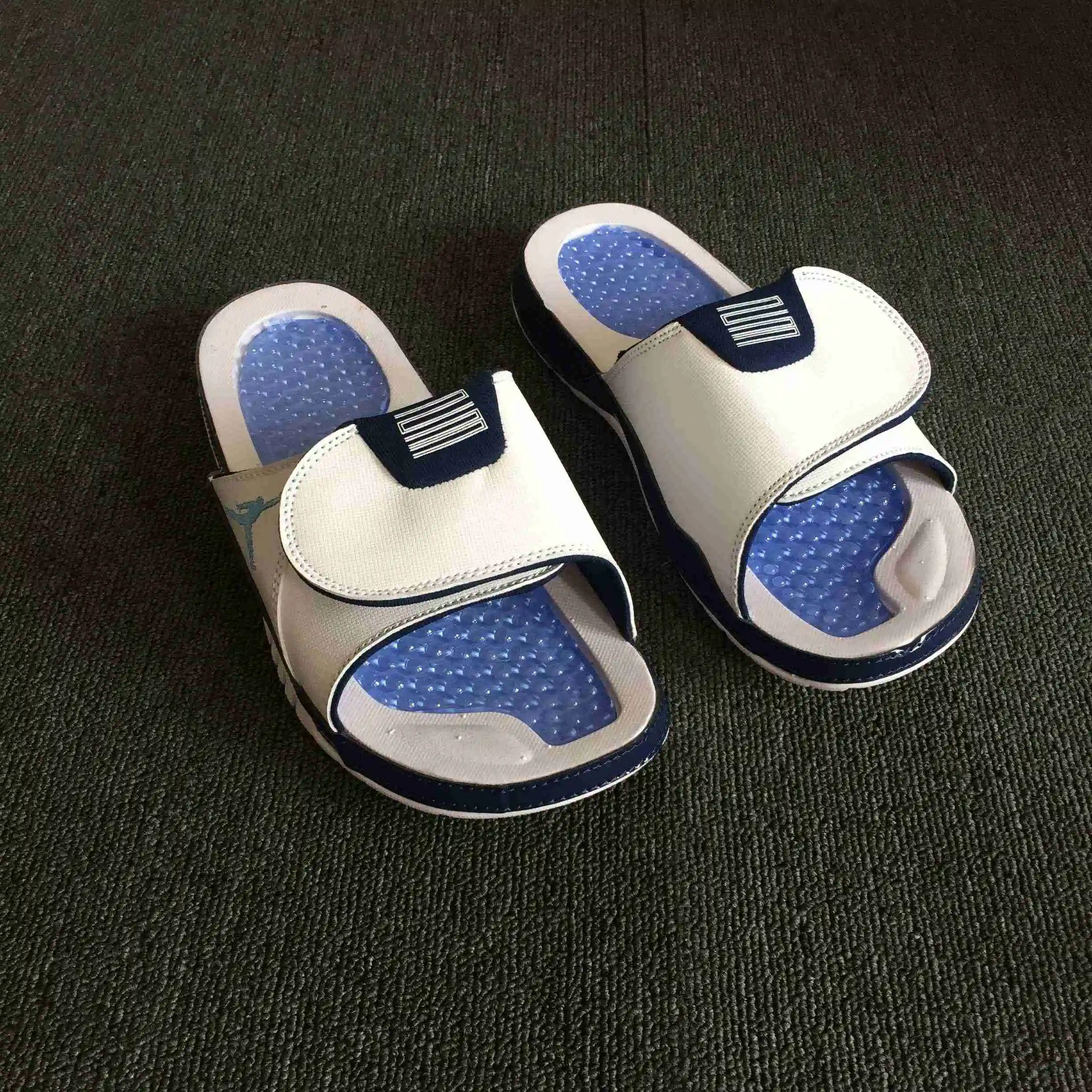 AJ11 复活节魔术贴 拖鞋 白深兰4.webp