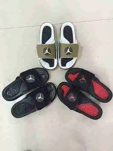 Las zapatillas J9 40-47 están agotadas