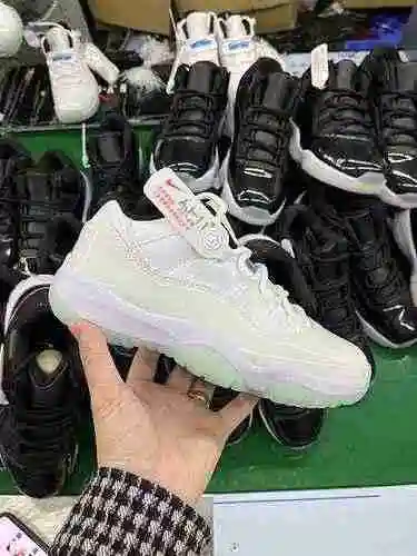 Legend Blue 36-47 con media talla