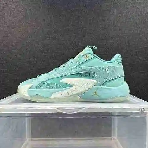 Agua 40-46