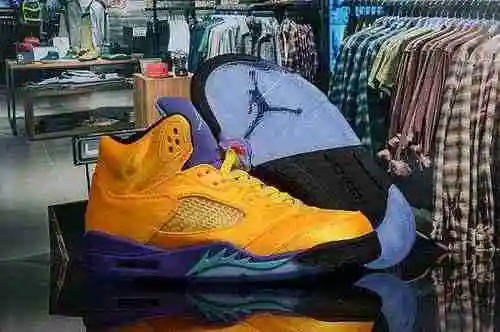 Zapatillas Jordan 5 Hombre Oro Seda Satén 40-47