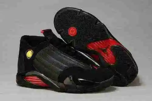 JORDAN 14 está disponible generalmente 41-47