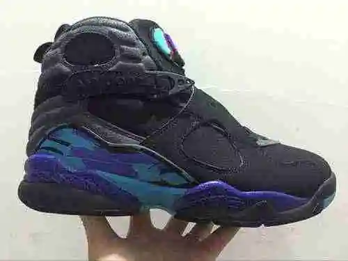 Jordan 8 Etiqueta verdadera 41-47.5