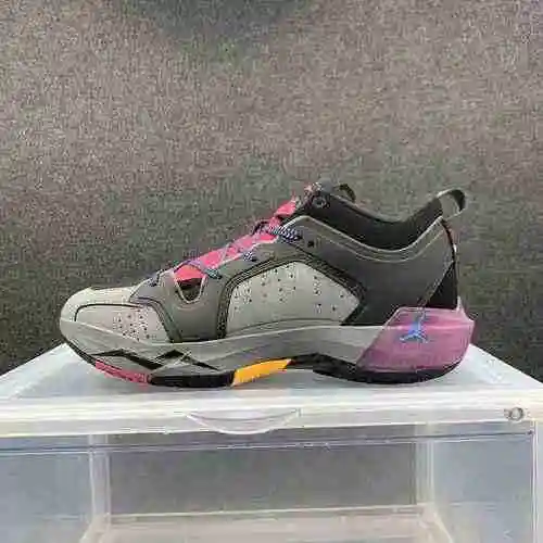 Polvo negro gris 40-46