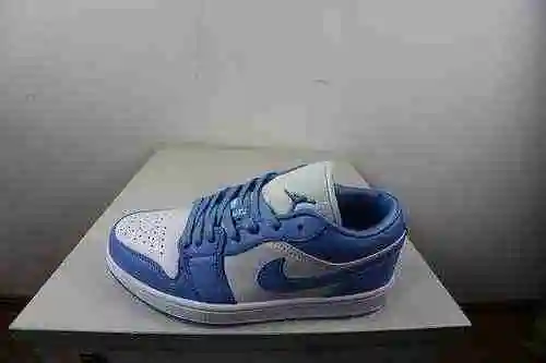 Jordan 1st Generation Low Top Universidad Azul 36-46