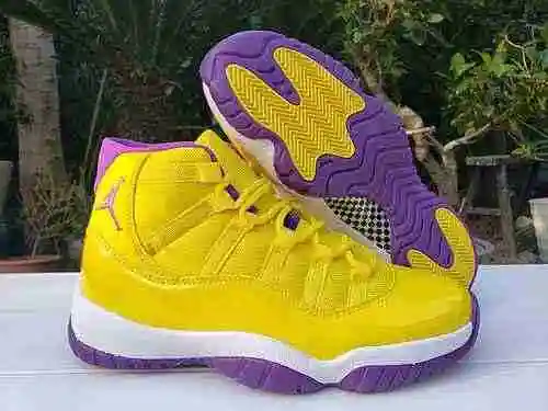 AIR JORDAN11Zapatos Jordan conmemorativos de Kobe de 11.a generación amarillo/púrpura para hombre 40