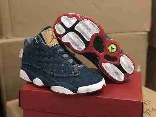 Jordan 13 Levi's 40-47