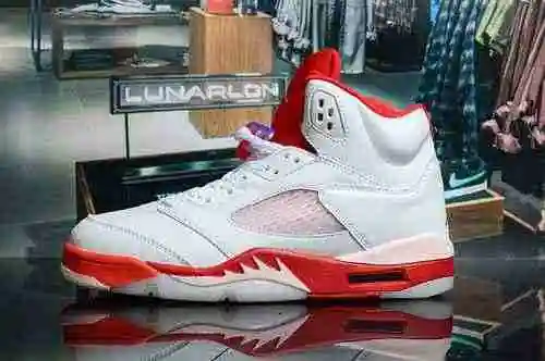 Jordan 5 Día de San Valentín 40-47