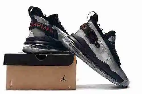 Jordan Dan Co Branded 720 Nuevo color a juego "Plata Negro" 40-46