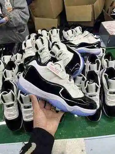 Kangkou blanco y negro 36-47 con caja original True Carbon de tamaño medio Jordan Air Jordan 11 retr