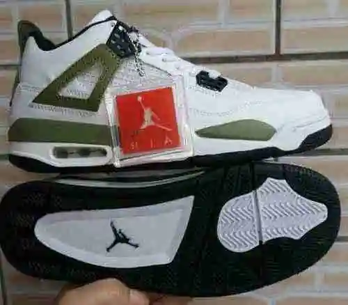 Jordan 4 Blanco Negro Verde 40-45