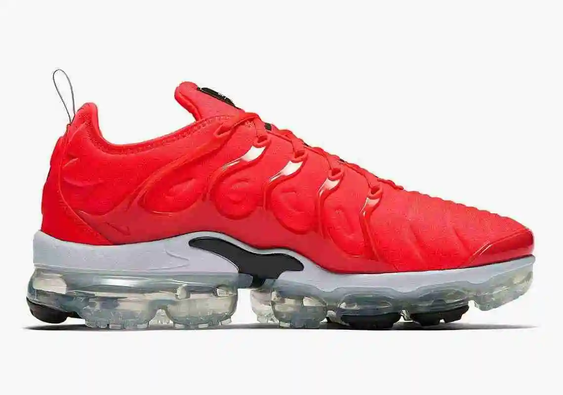 nke-vapormax-plus-924453-602-5.webp