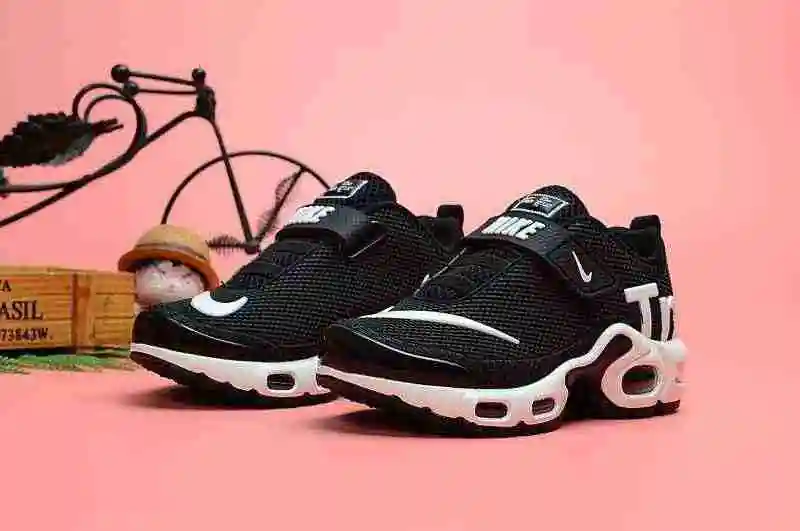 耐克 Nike Mercurial Air Max Plus Tn 滴塑童鞋 黑白 28-35 (3).webp