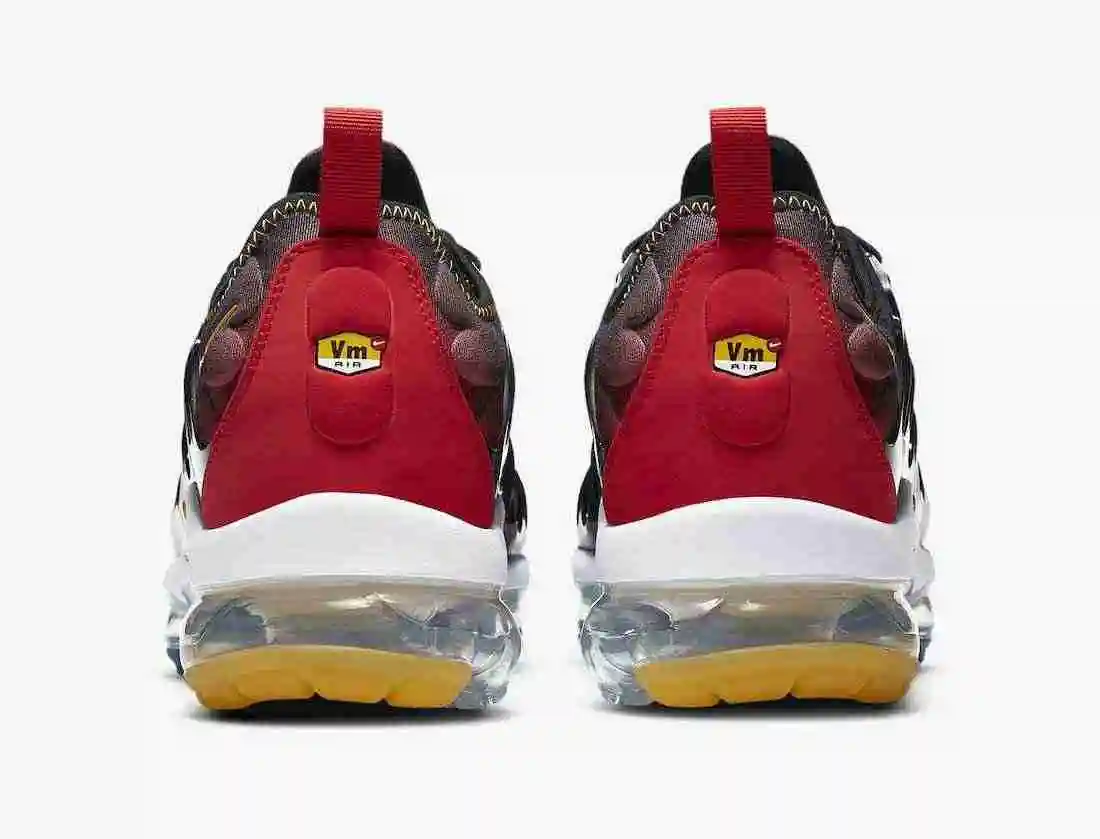 Nike-Air-VaporMax-Plus-Superman-DC1476-001-Release-Date-3.webp