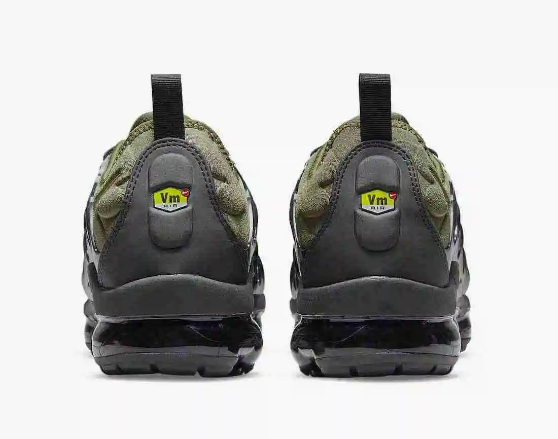Nike Air VaporMax Plus DQ4688-300 39-46 (1).webp