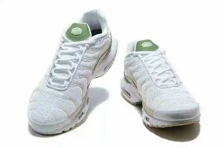 Nike-Air-Max-Plus-White-Olive-DX8954-001-Release-Date-4 40-46 (3).webp