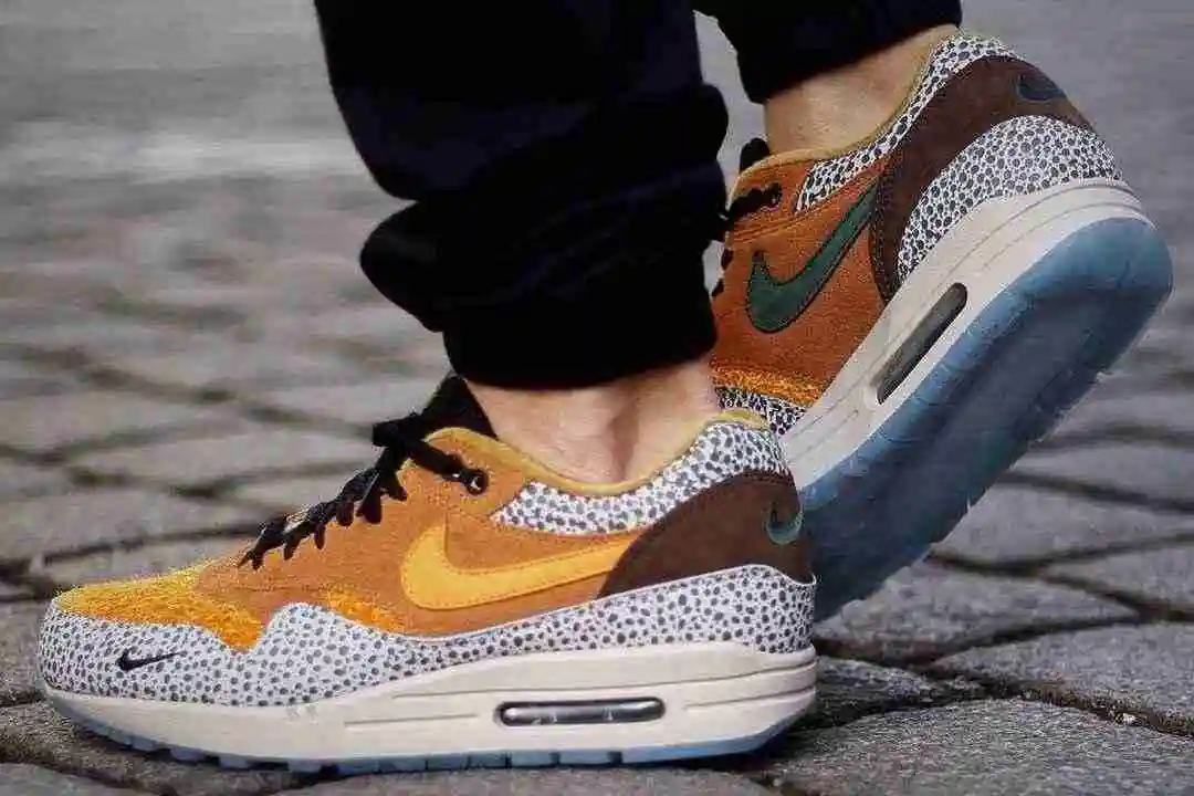 atmos-nike-air-max-1-safari-2016-retro.webp