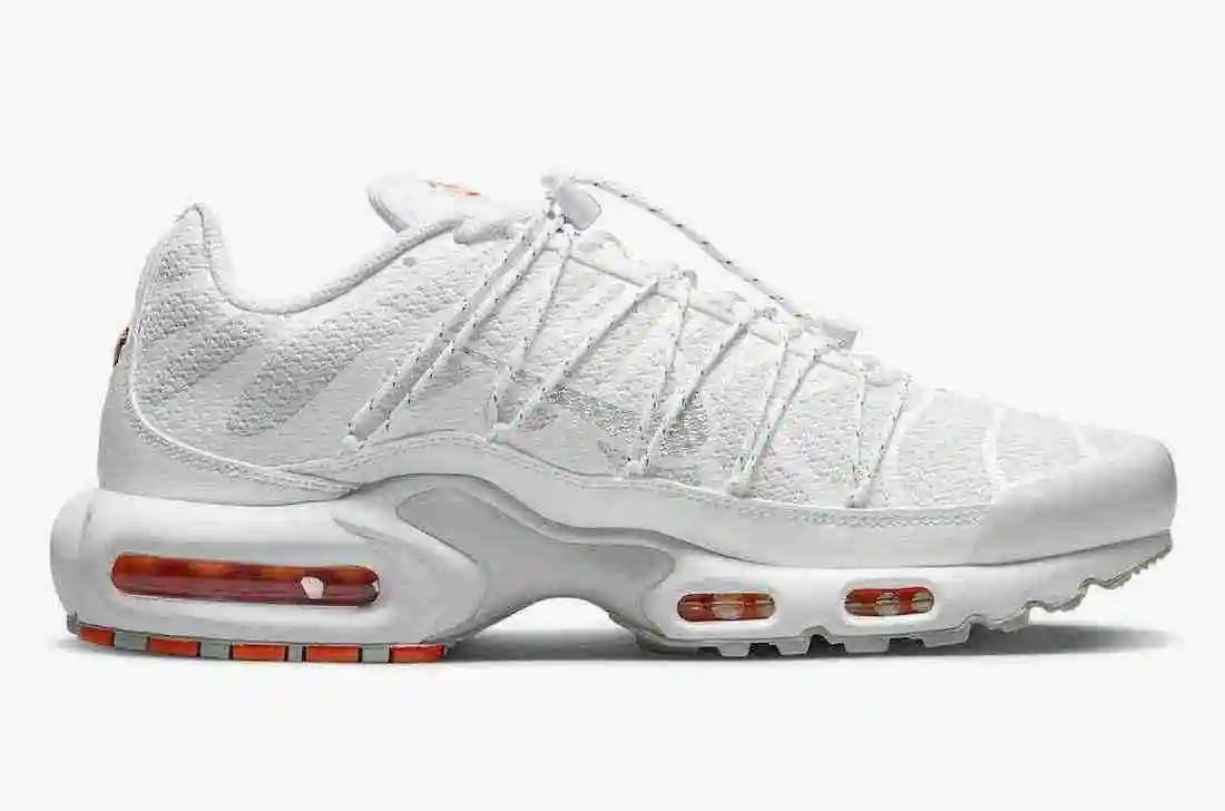 Nike-Air-Max-Plus-Toggle-White-FJ4232-100-Release-Date-2.webp
