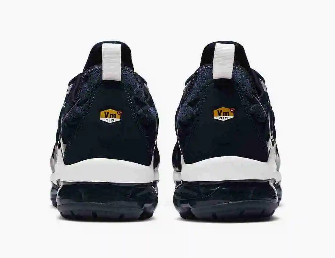 Nike-Air-VaporMax-Plus-Midnight-Navy-DH0611-400-Release-Date-3.webp