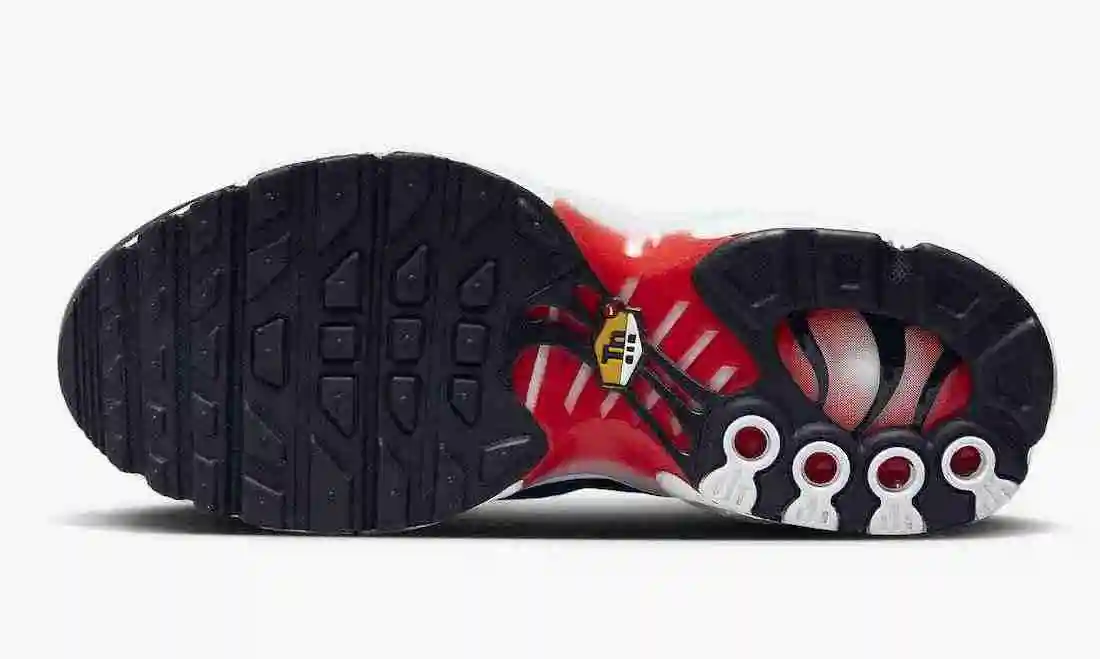 Nike-Air-Max-Plus-Fire-FD9768-100-Release-Date-1.webp