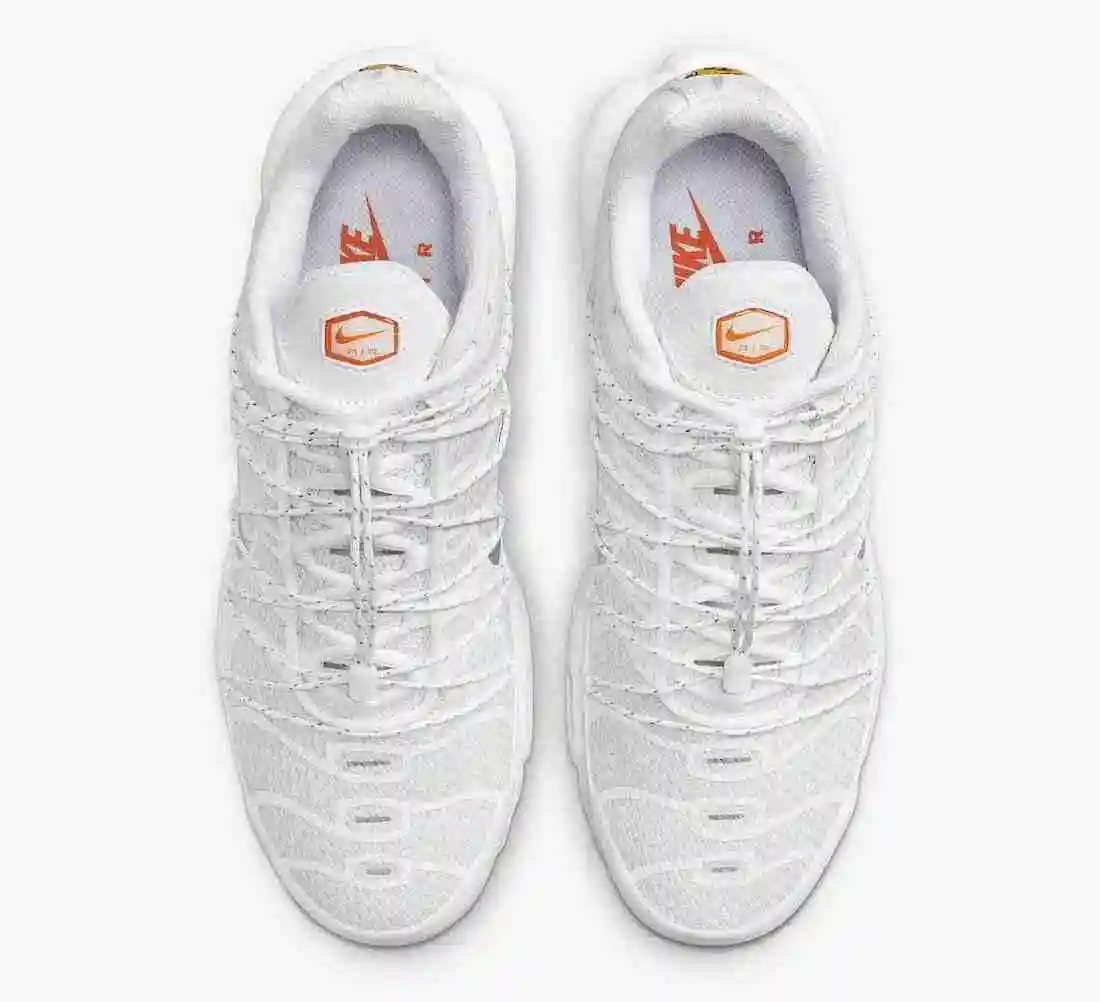Nike-Air-Max-Plus-Toggle-White-FJ4232-100-Release-Date-3.webp