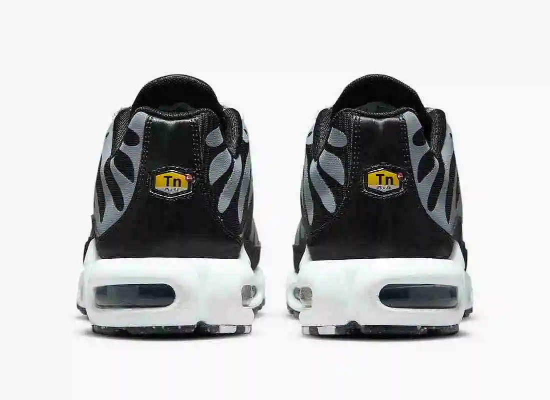 Nike-Air-Max-Plus-DM2466-001-Release-Date-3.webp