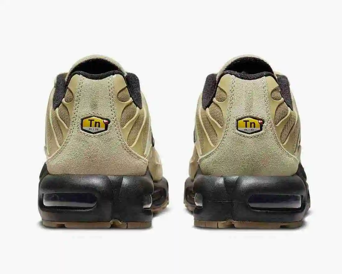Nike-Air-Max-Plus-DZ4501-700-Release-Date-5.webp