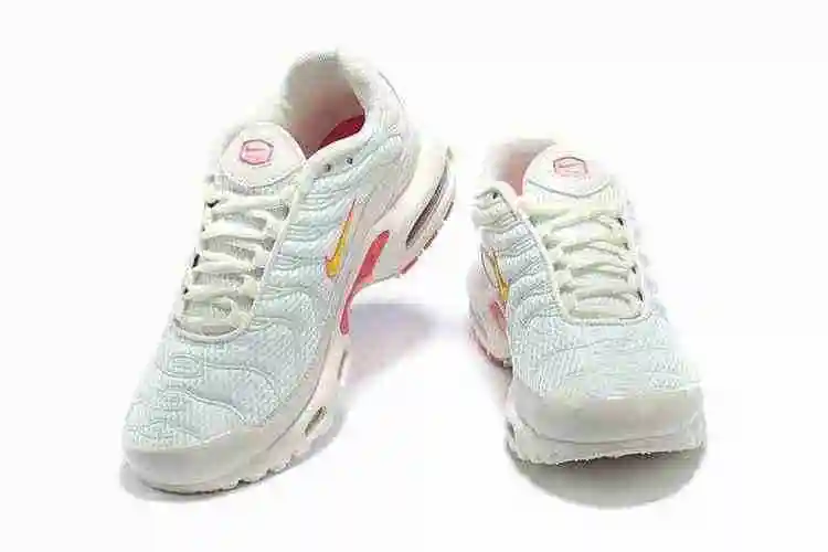 Nike Air Max Plus CZ0373-100 36-40 (5).webp