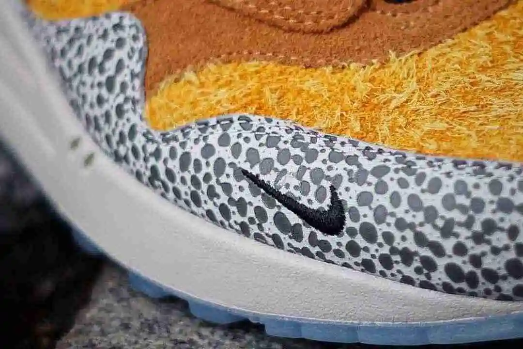 atmos-nike-air-max-1-safari-2016-retro-3.webp