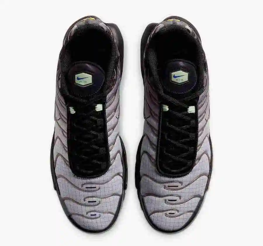 Nike-Air-Max-Plus-Green-Glow-CT1619-001-Release-Date-3.webp