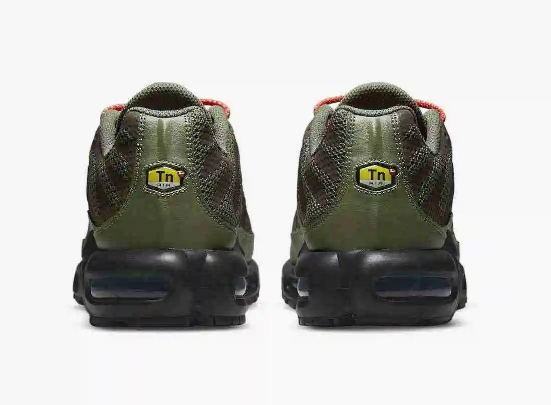 Nike Air Max Plus “Olive Reflective”DN7997-200 40-46 (6).webp