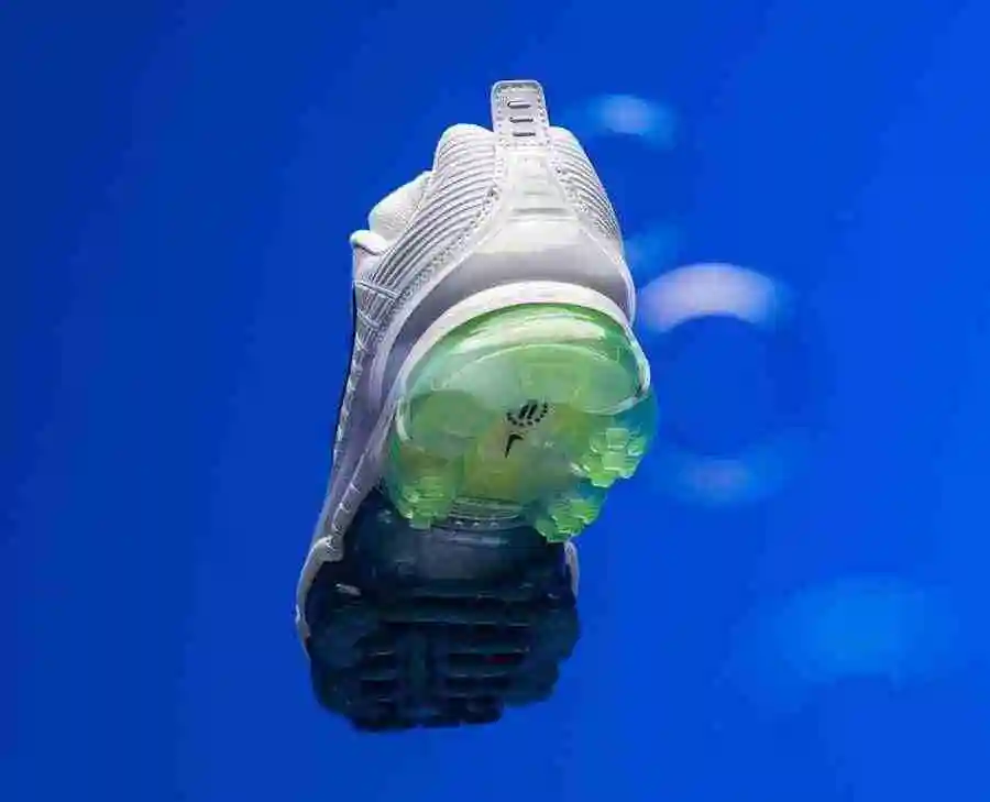 Nike-Air-VaporMax-360-Summit-White-CT5063-100-Release-Date-5.webp