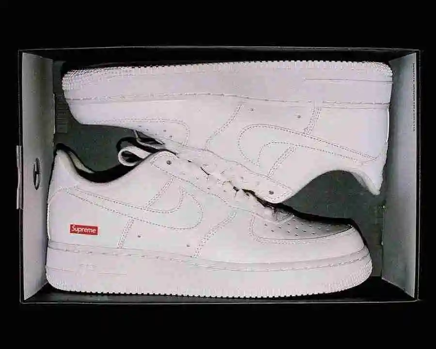 Supreme-Nike-Air-Force-1-White-CU9225-100.webp