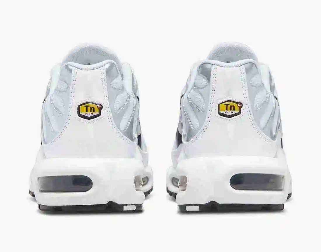 Nike-Air-Max-Plus-White-Silver-Black-DV3456-100-Release-Date-5.webp