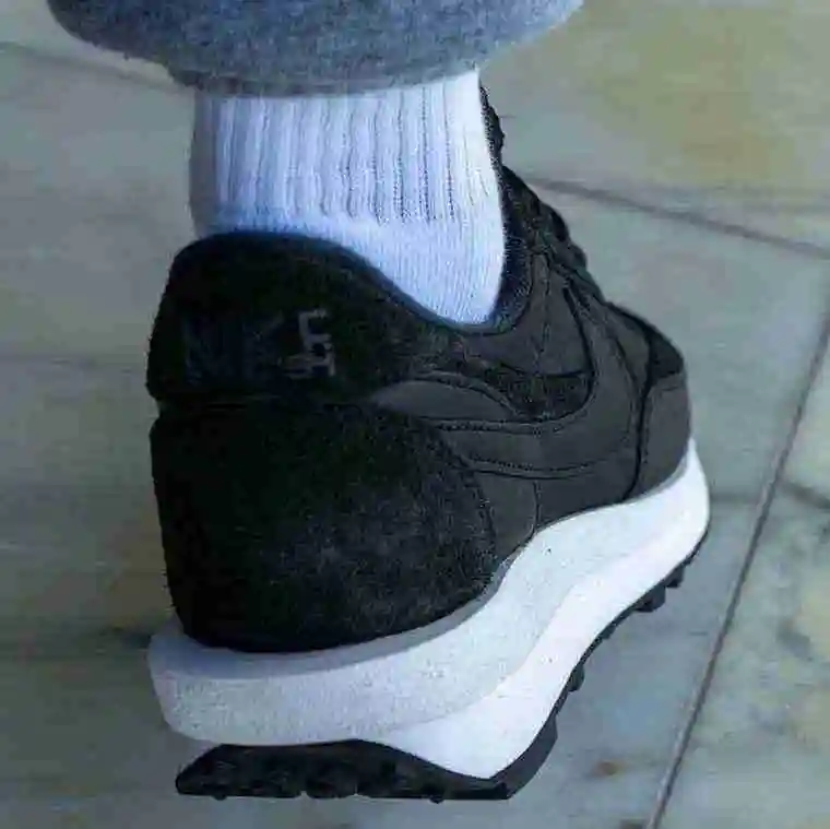 sacai-Nike-LDWaffle-Black-Nylon-BV0073-002-Release-Date-On-Feet-7.webp
