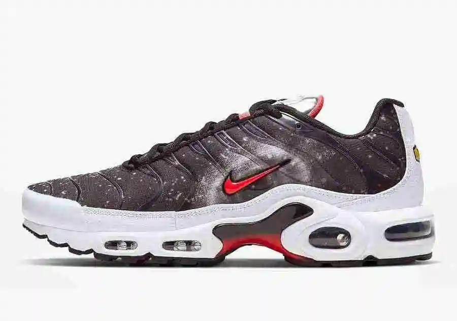 Nike-Air-Max-Plus-Supernova-Galaxy-CW6019-001-Release-Date-1.webp