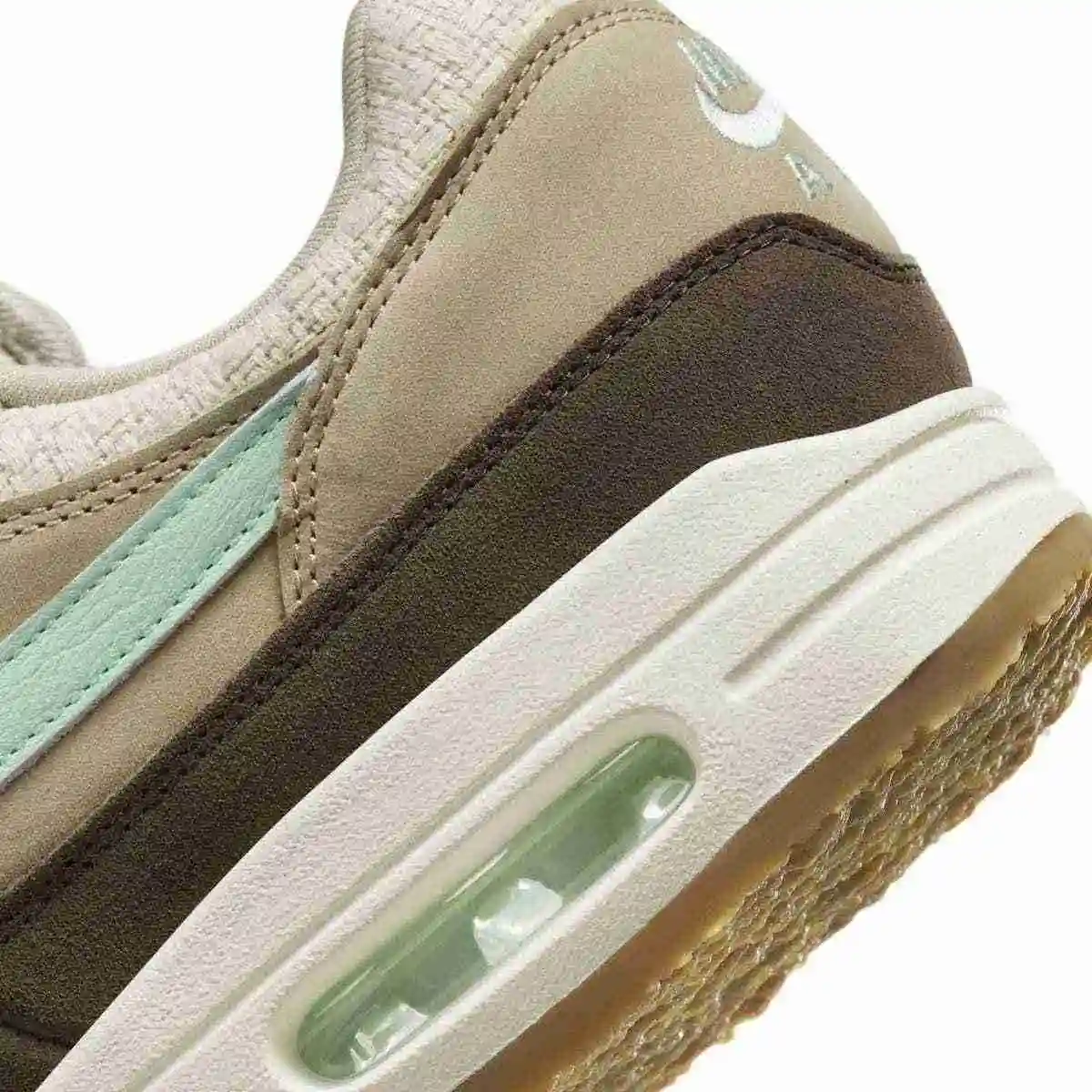 Nike-Air-Max-1-Crepe-Hemp-2022-FD5088-200-Release-Date-8.webp