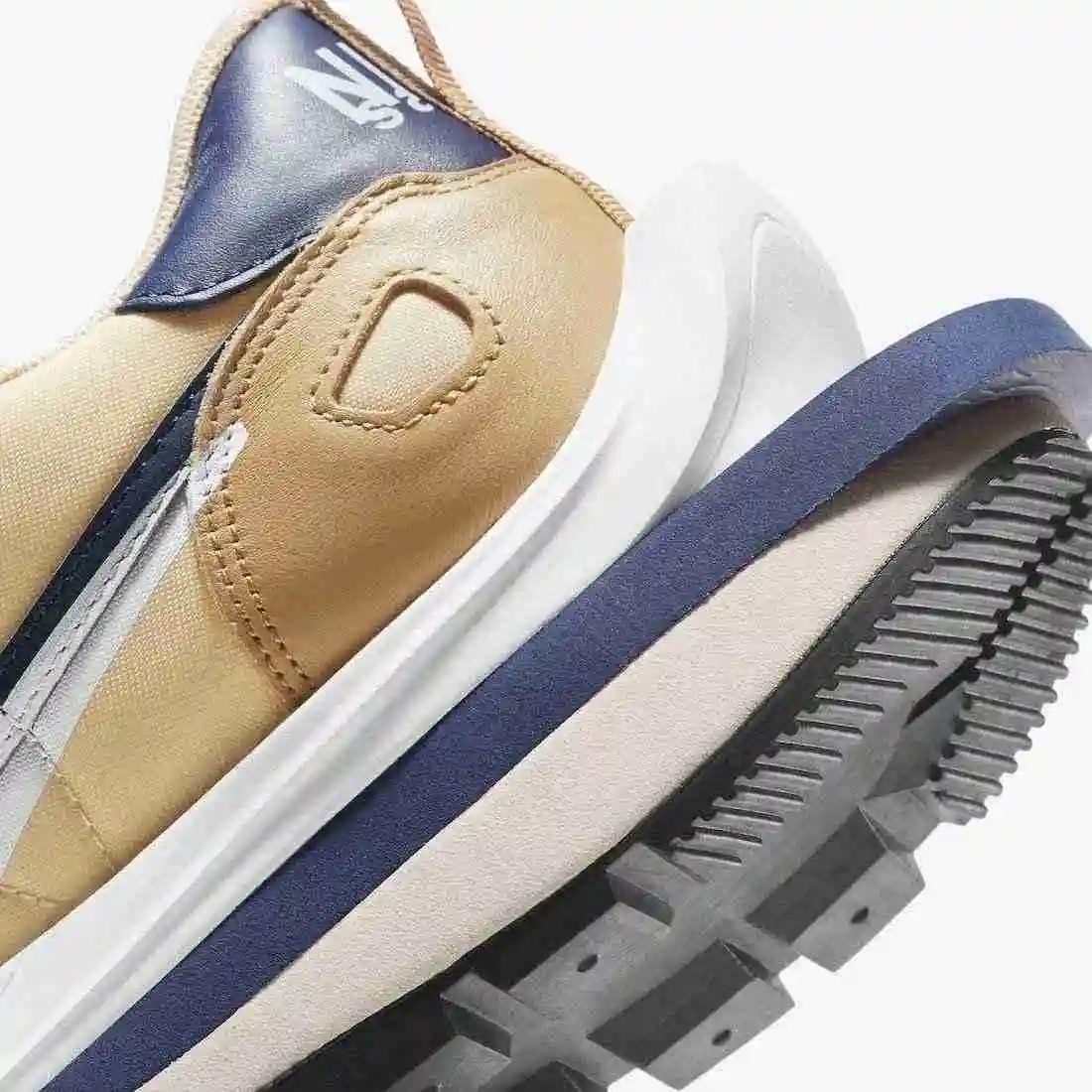 Sacai-Nike-VaporWaffle-Sesame-DD1875-200-Release-Date-7.webp